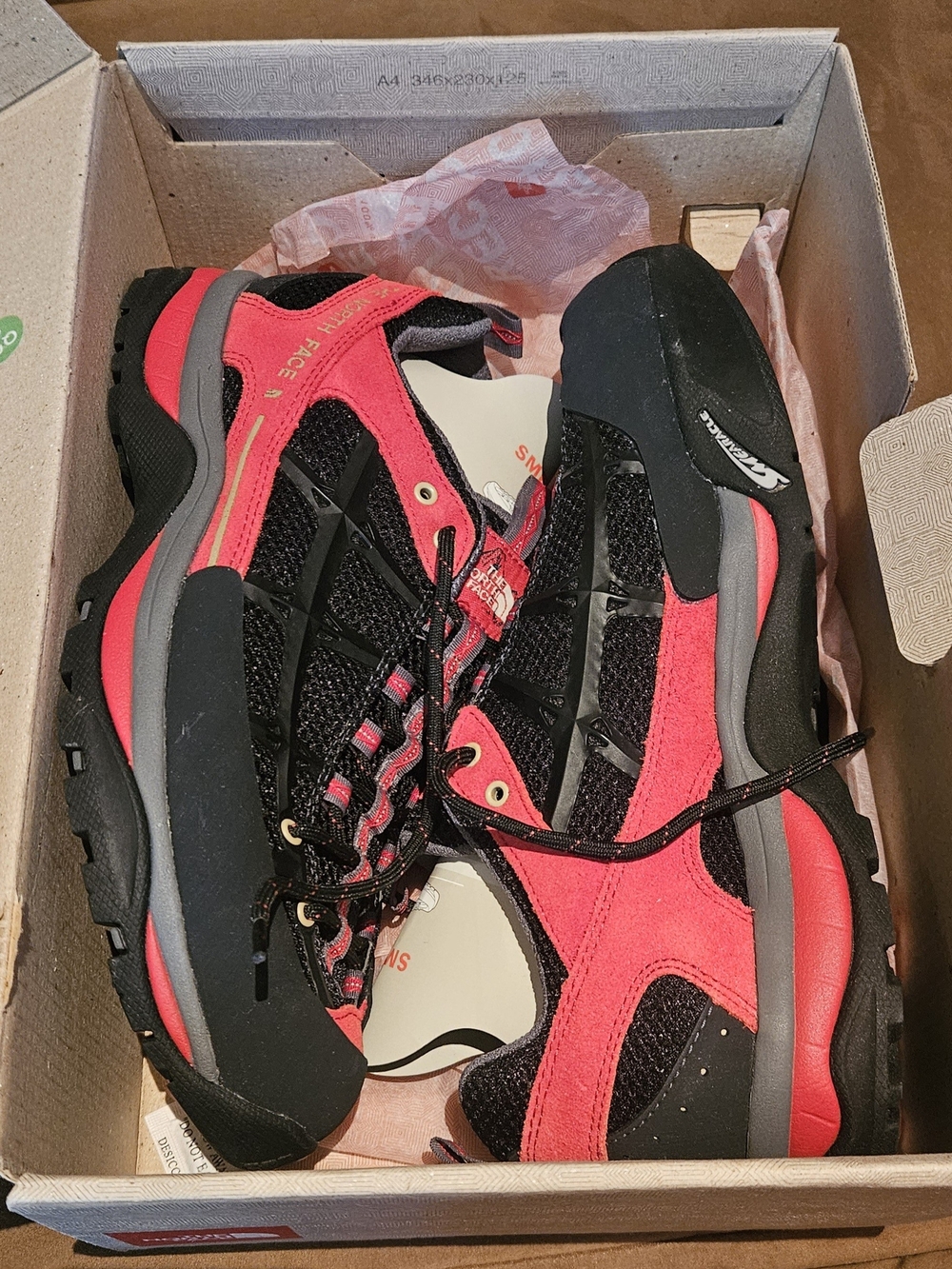 The North Face Smedge Black/TNF Red Men's Trail Shoes